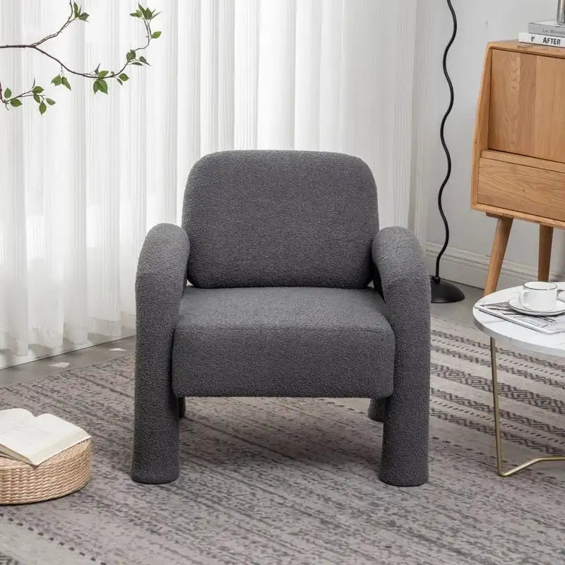 Poltrona d'accento imbottita dal design moderno e unico per il soggiorno