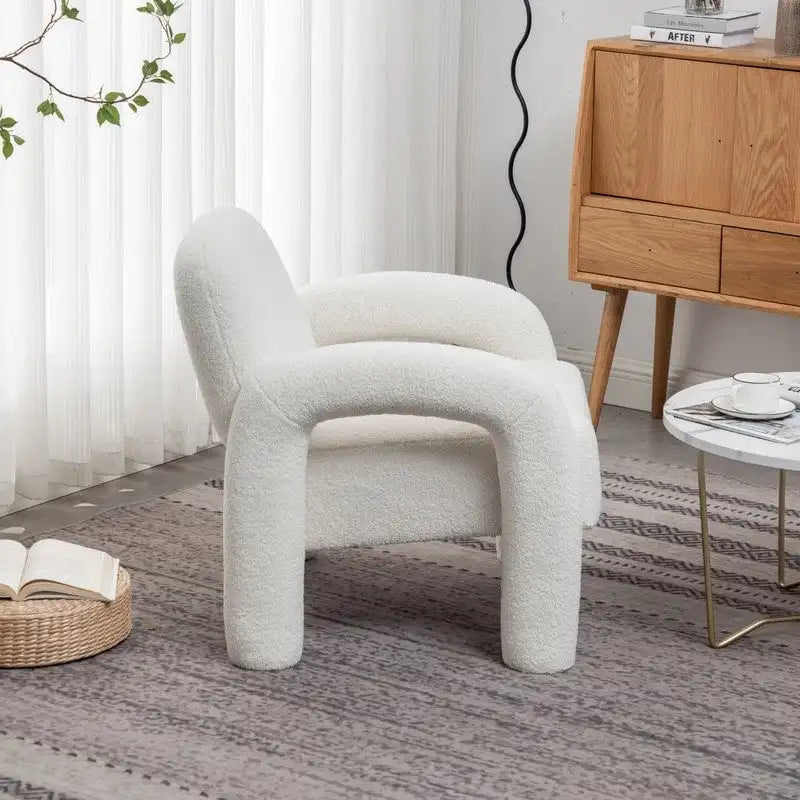 Poltrona d'accento imbottita dal design moderno e unico per il soggiorno