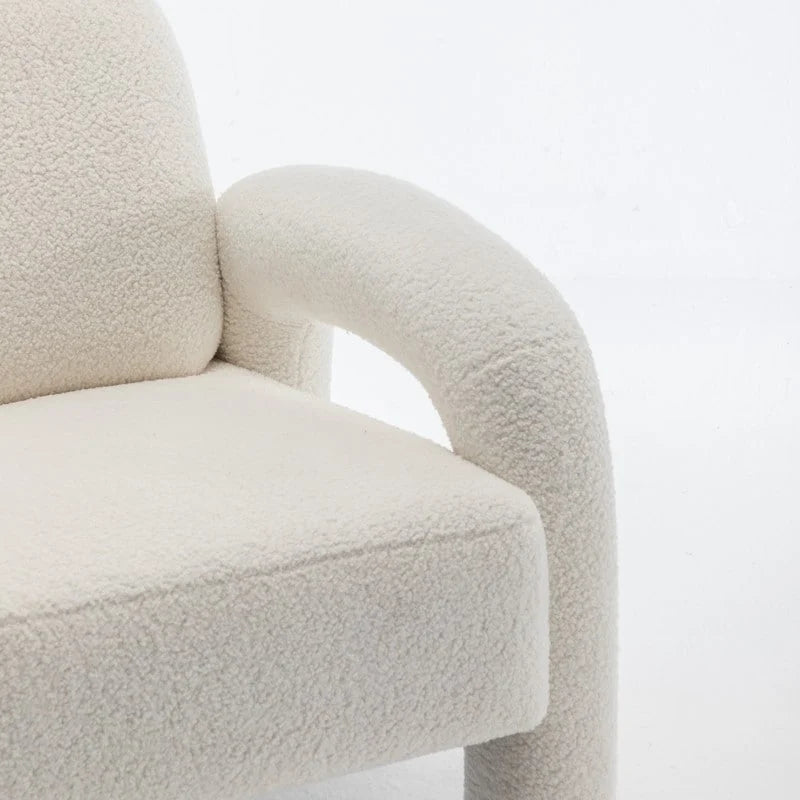Poltrona d'accento imbottita dal design moderno e unico per il soggiorno