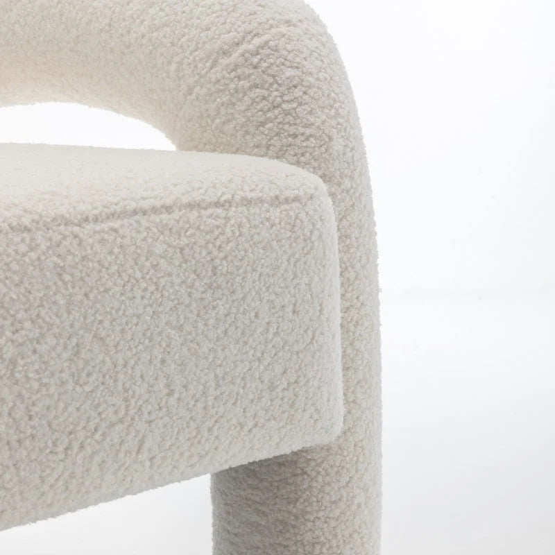 Poltrona d'accento imbottita dal design moderno e unico per il soggiorno