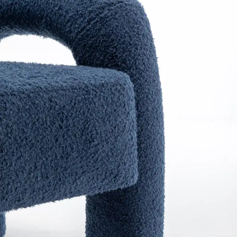 Poltrona d'accento imbottita dal design moderno e unico per il soggiorno
