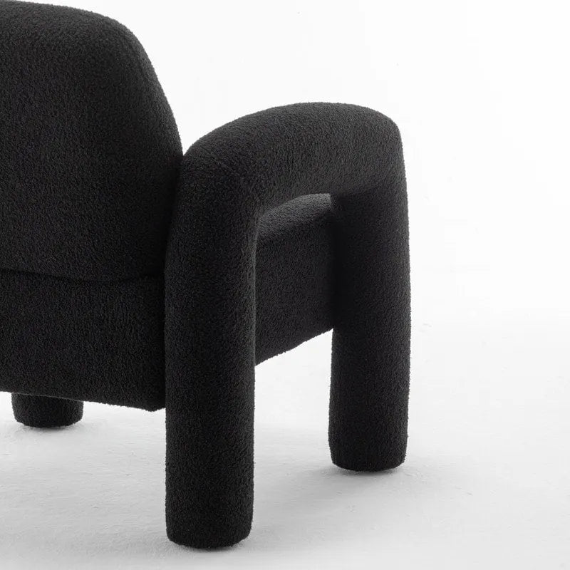 Poltrona d'accento imbottita dal design moderno e unico per il soggiorno